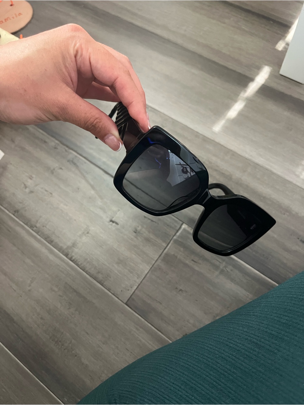 Chelsea Morgan Classic Black Oversized Women's Sunglasses